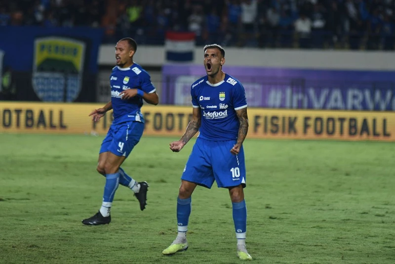 Liga 1:Tekuk PSIS Lewat Gol Tyronne dan Gustavo, Persib Kembali ke Jalur Kemenangan - SportJabar