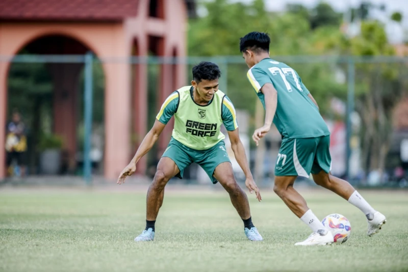 Dua Pemain Andalan Persebaya Dipastikan Bisa Tampil Melawan Persib - Sport Jabar