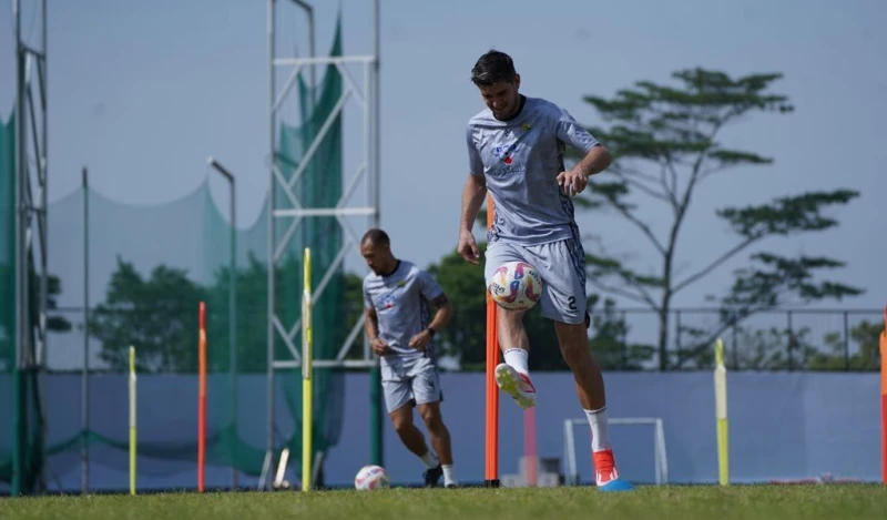 Persib Siap Luar Dalam Hadapi Pemuncak Klasemen - SportJabar