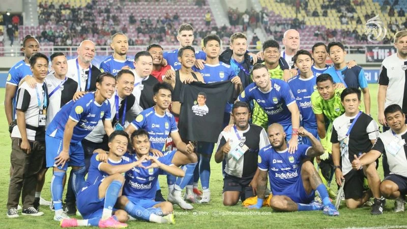 Lengserkan Persebaya, Persib Jadi Juara Paruh Musim - SportJabar