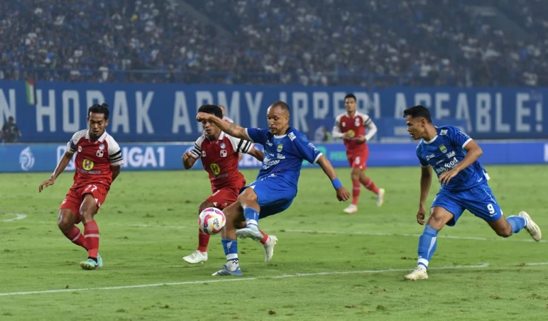 Tampil Dominan, Persib Ditahan Imbang Barito Putera - Sport Jabar