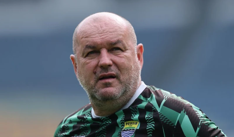 Persib vs Persis Solo: Bojan Hodak Tetap Targetkan Kemenangan di Laga Pamungkas - Sport Jabar