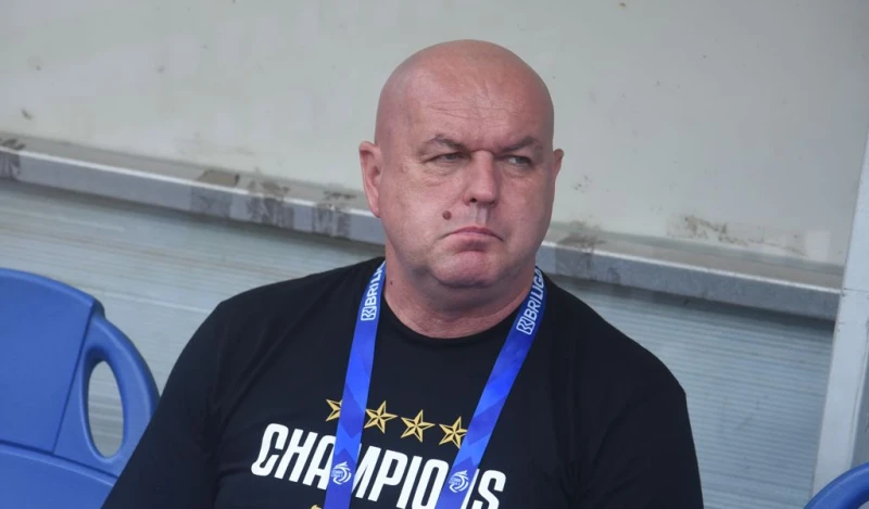 Persib Akhiri Liga 1 2024/2025 dengan Kemenangan, Bojan Hodak Kritik Suporter Nyalakan Flare - Sport Jabar