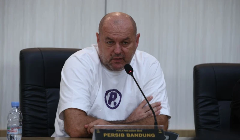 Piala Presiden 2025: Baru Latihan Satu Pekan, Bojan Tak Ingin Beri Tekanan Berlebih Untuk Skuad Persib - Sport Jabar
